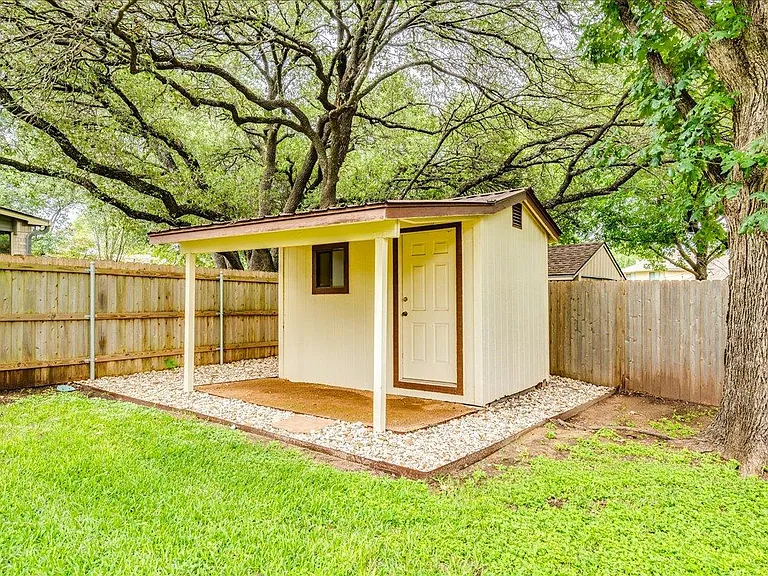 16517 Spotted Eagle Dr — Photo 26