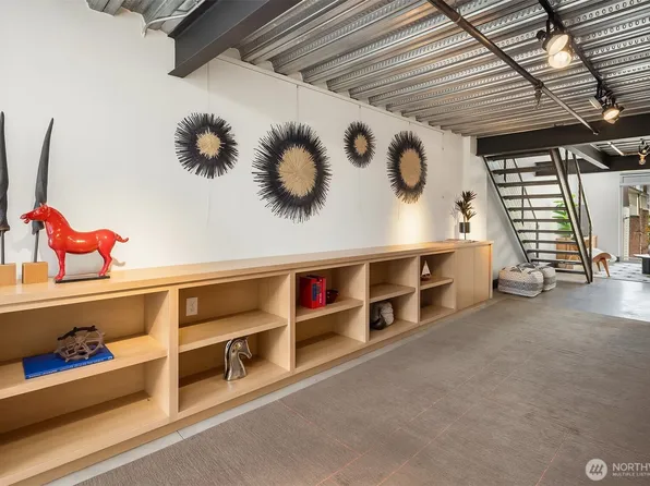 1310 E Union Street #401, Seattle, WA 98122