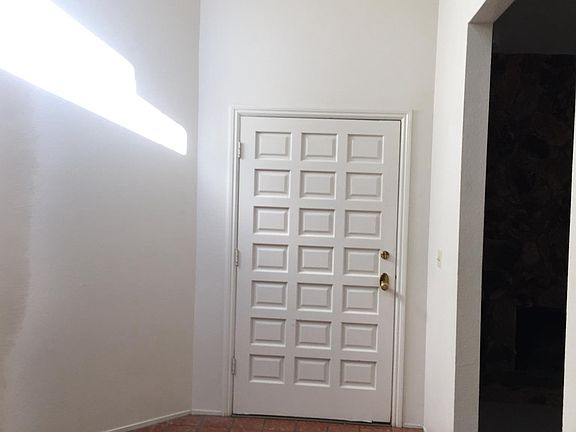 4th image of 2756 Debbie Ct