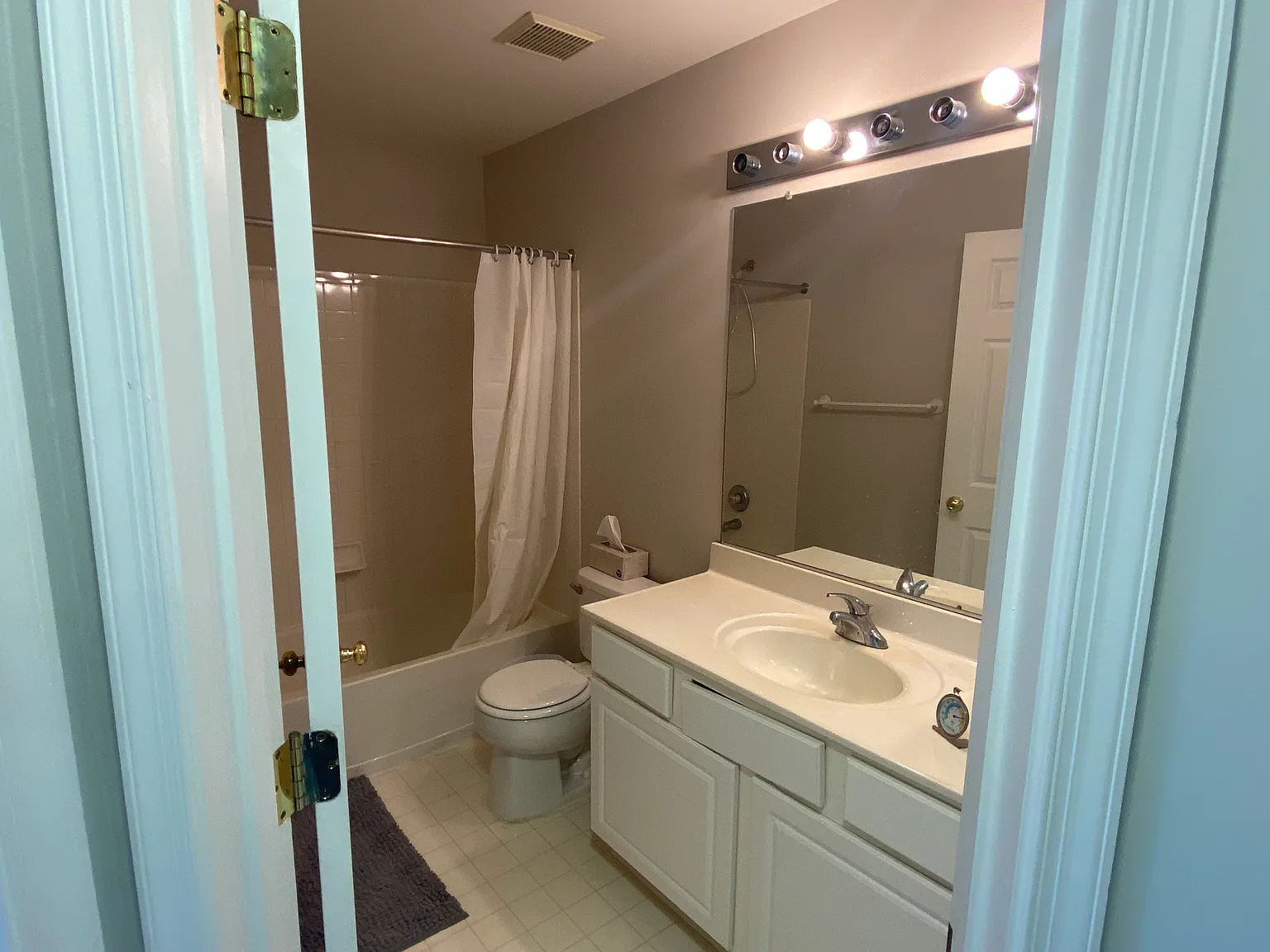 Amber Ridge Cir, Germantown — Photo 3