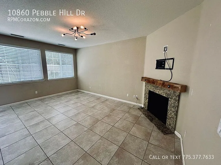 10860 Pebble Hill Dr — Photo 34