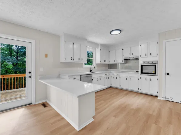 106 Keene Dr, Travelers Rest, SC 29690