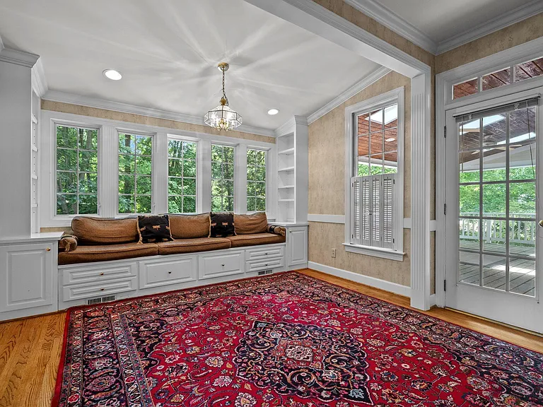 2113 Fallon Oaks Ct — Photo 3