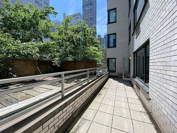 4th image of 165 E 66th St APT 2C