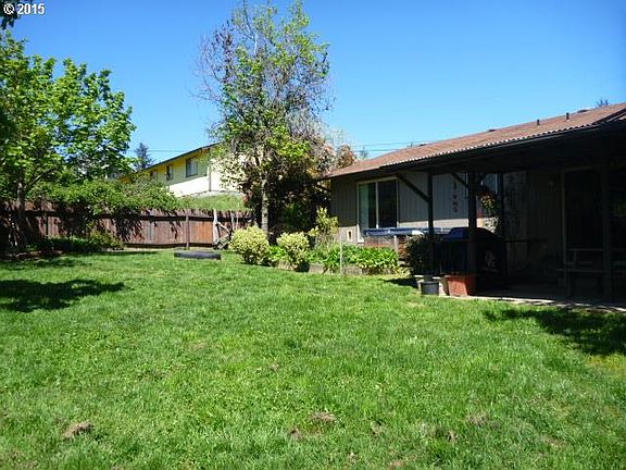 4th image of 305 NE 5th St