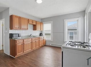 31 Aetna St APT 3, Worcester, MA 01604