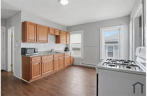 31 Aetna St #3 Photo 1