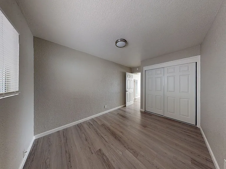 1810 E 25th Street — Photo 54