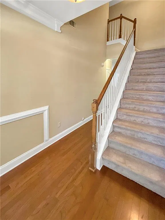 3 bed, 2.5 bath, 1947 sqft, $2,200 — Photo 4