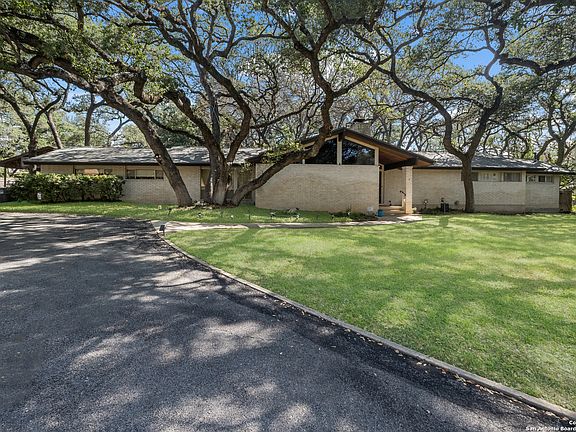 2nd image of 10123 Iron Oak Ln