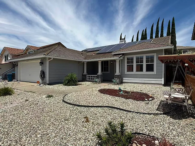 2375 Whitetail Dr — Photo 2