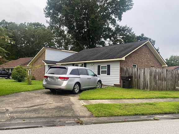 4th image of 413 Fox Hunt Rd