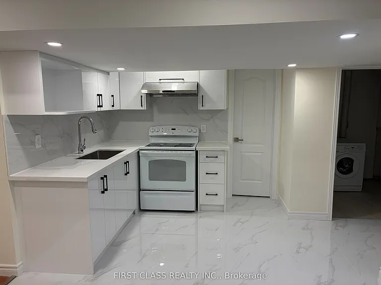 157 Galbraith Cres #BSMNT — Photo 4