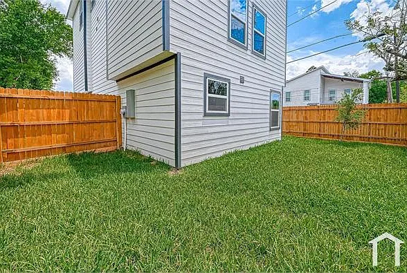 3 bed, 1150 sqft, $1,700 — Photo 3