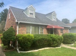 830 N Saint Elmo St, Allentown, PA 18104