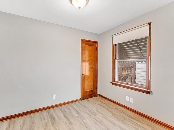 3rd image of 9097 North Ave
