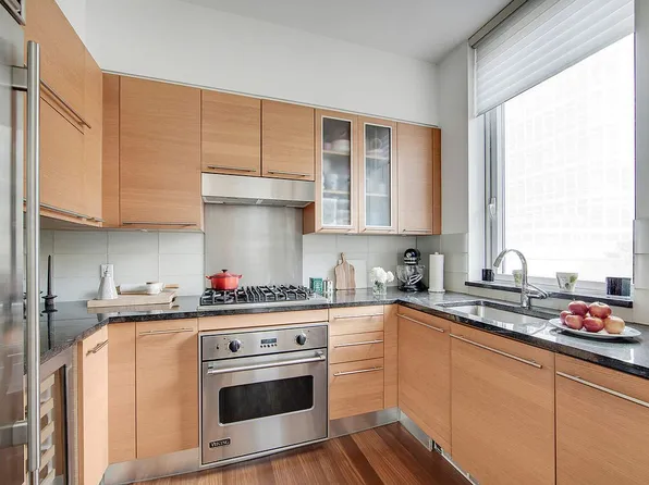 10 W End Ave APT 4J, New York, NY 10023