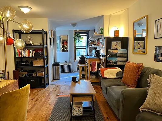 Rented by Compass | media 12