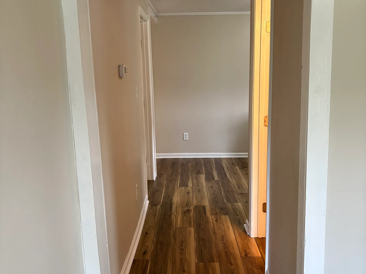 2 bed, 900 sqft, $1,100 — Photo 4
