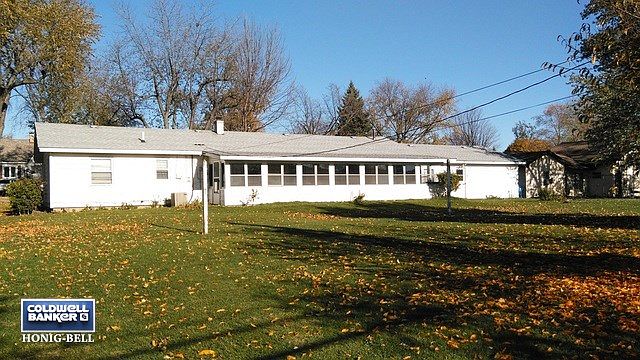 2nd image of 2221 Greengold St