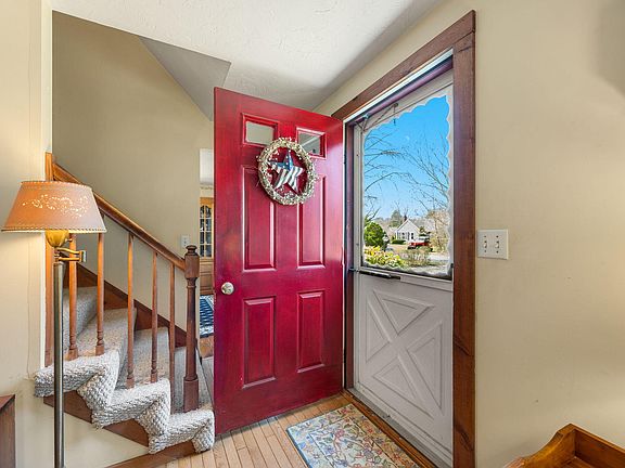 4th image of 28 Buckingham Drive