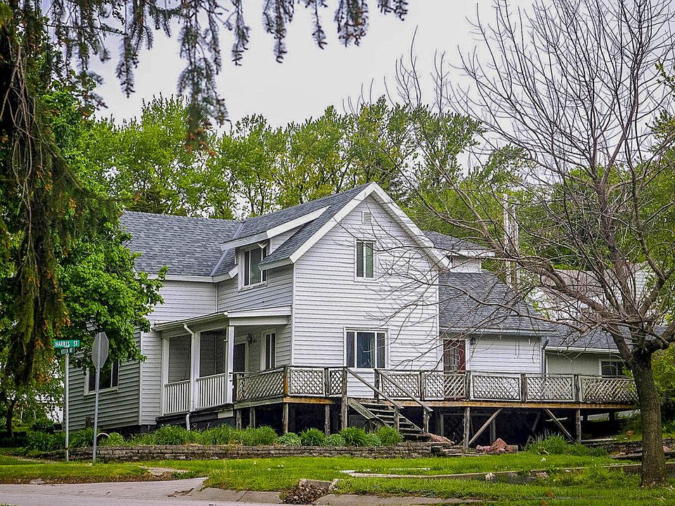 1st image of 411 Morton Ave