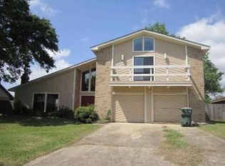3925 Cobblestone Ln, Port Arthur, TX 77642