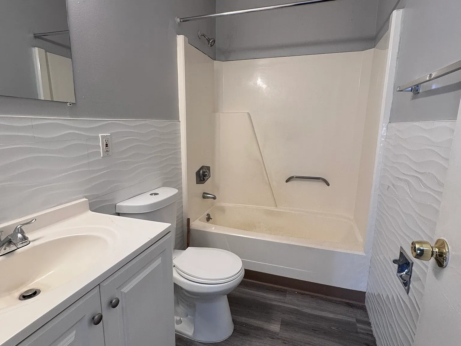 1 bed, 1.0 bath, 700 sqft, $1,250 — Photo 1