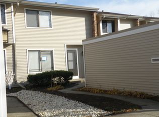 1092 Cascade Dr, Aurora, IL 60506