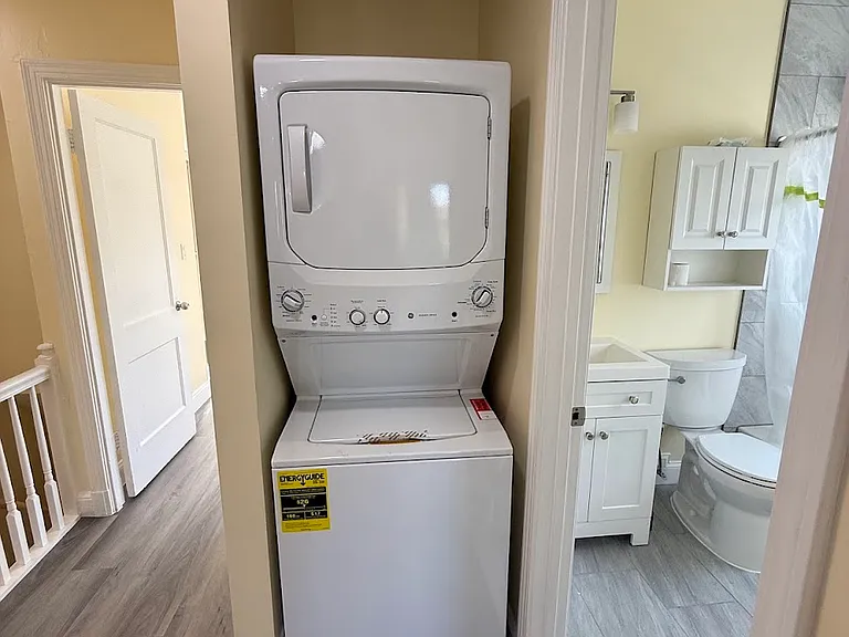 1820 C St NE #2 — Photo 7