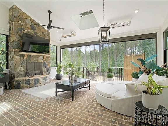 3rd image of 6321 Chimney Bluff Rd