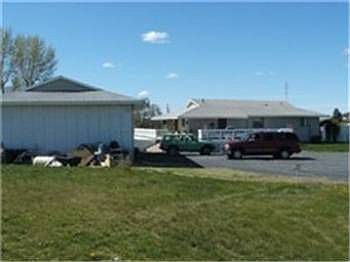 2nd image of 5721 Rd K NE