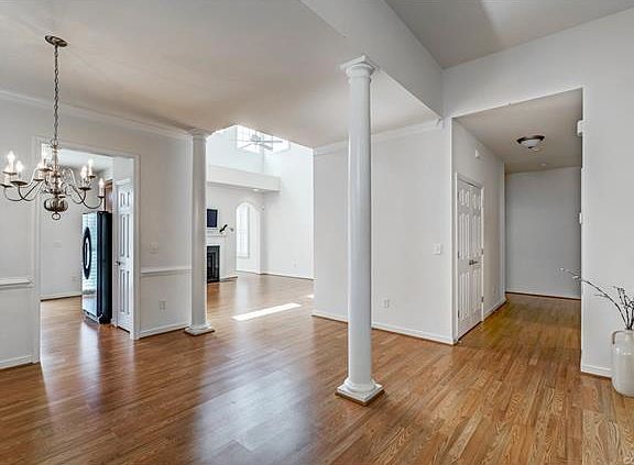 5th image of 5033 Lewisetta Dr Unit 5033