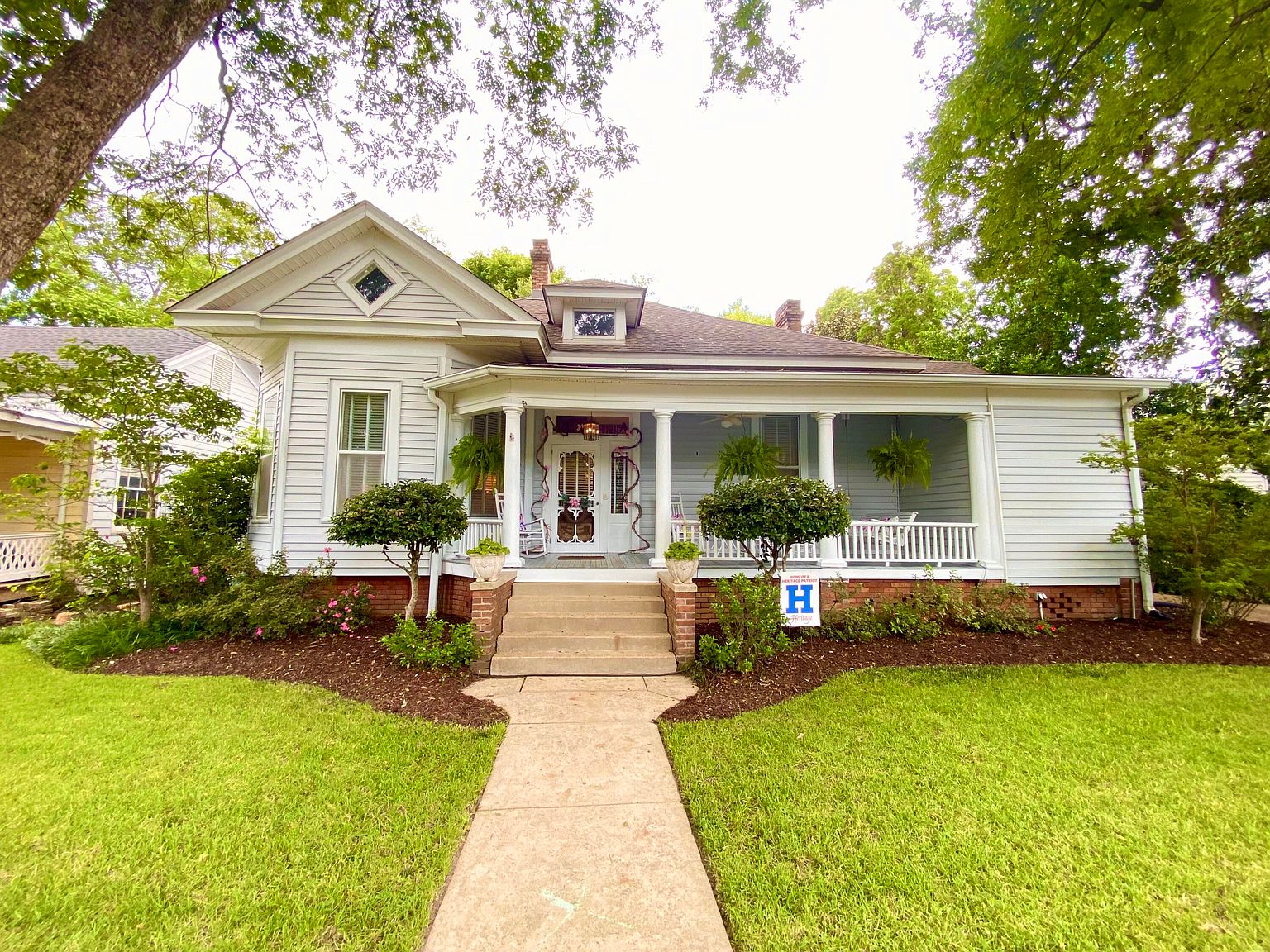 215 3rd Ave S, Columbus, MS 39701 | MLS #25-1524 | Zillow