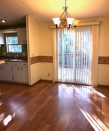 5th image of 184 Bluebonnet Cir