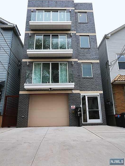 1st image of 78 New York Ave