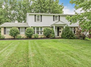 5147 Meadow Wood Blvd, Lyndhurst, OH
