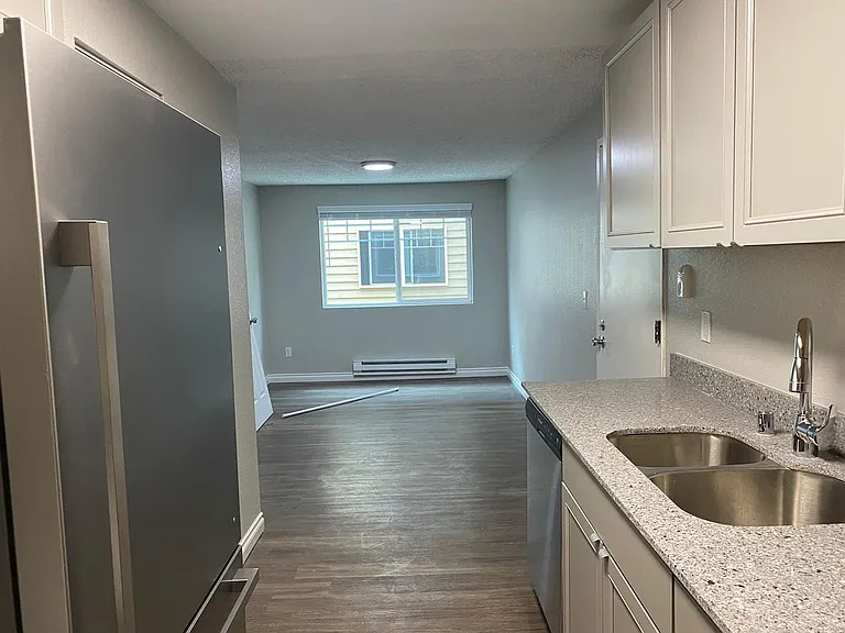 Westwood Apartments — Photo 114