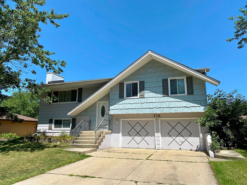 WELCOME HOME! 716 KEMAH SCHAUMBURG IL.