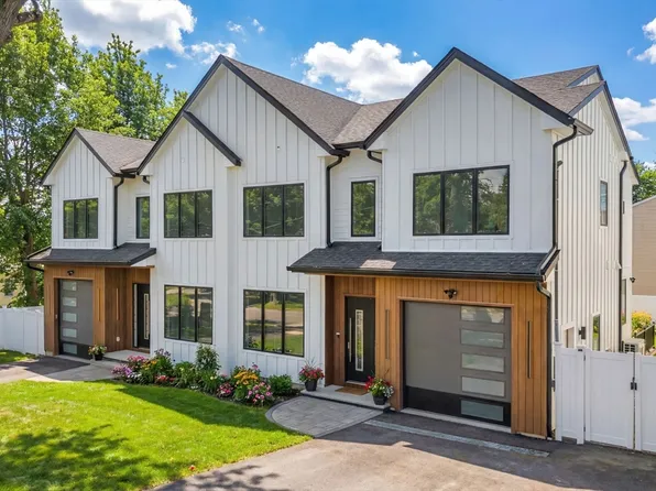 447 Hillside Ave #447, Needham Heights, MA 02494