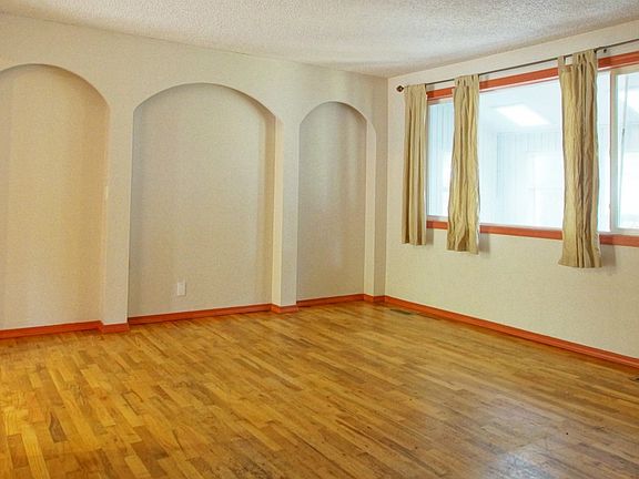 5th image of 20014 13th Ave S