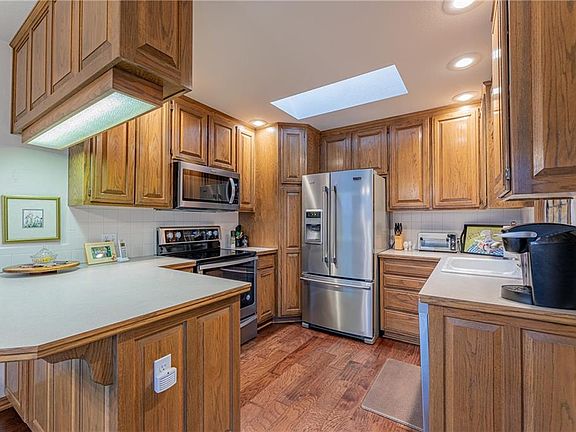 4th image of 9 Morvan Dr