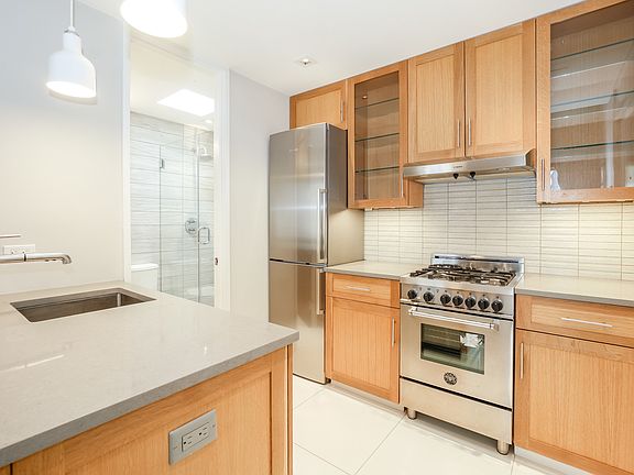 5th image of 351 W 17th St APT 5B