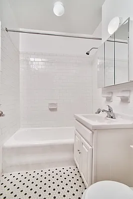 Rented by Living New York | media 18