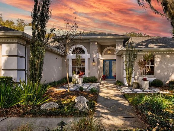 5th image of 39551 Crest Ct