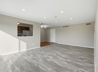 408 Country Club Dr, Saint Clair Shores, MI 48082