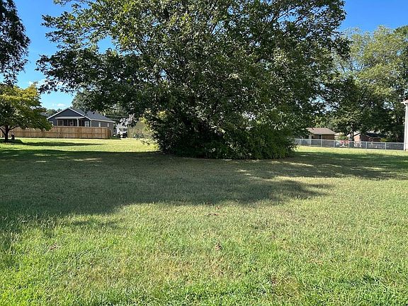 2nd image of 21 Claxton Dr