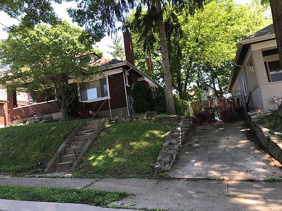 3rd image of 5742 Doerger Ln