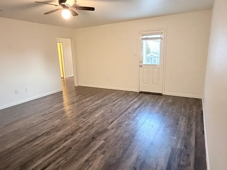108 Bridges Ln — Photo 3