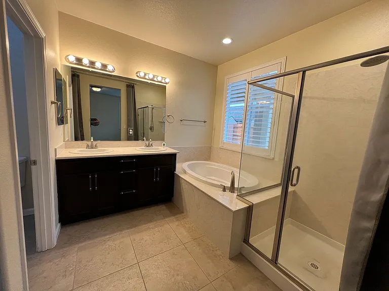 1484 Rock Springs Ave — Photo 8